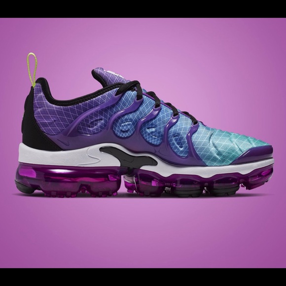 nike vapormax plus women's purple and black
